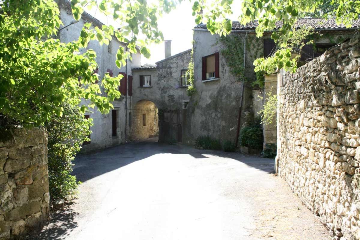 Proche Uzes Le Cocon Du Peintre Anglais Sagriès エクステリア 写真
