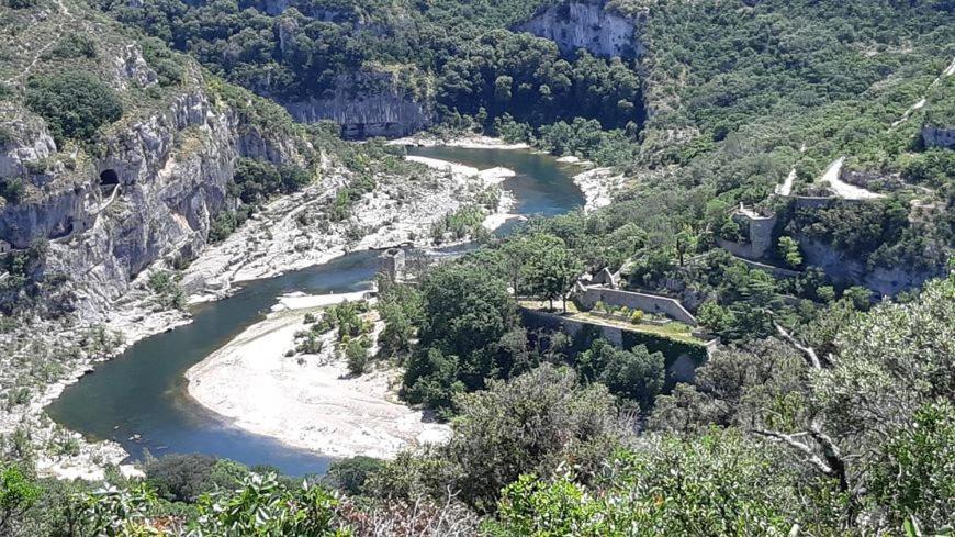 Proche Uzes Le Cocon Du Peintre Anglais Sagriès エクステリア 写真